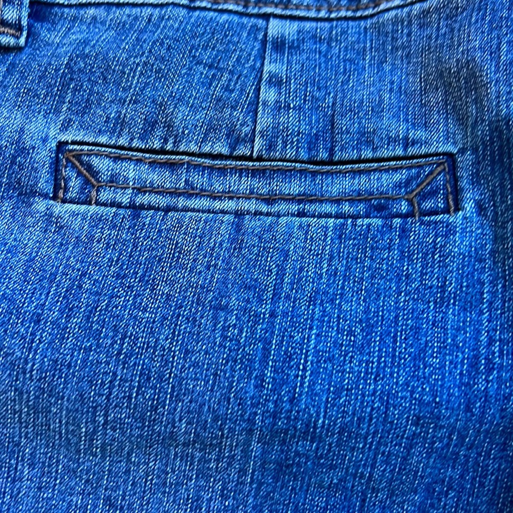 Charter Club Classic Fit Cropped Jeans - Picture 6 of 8